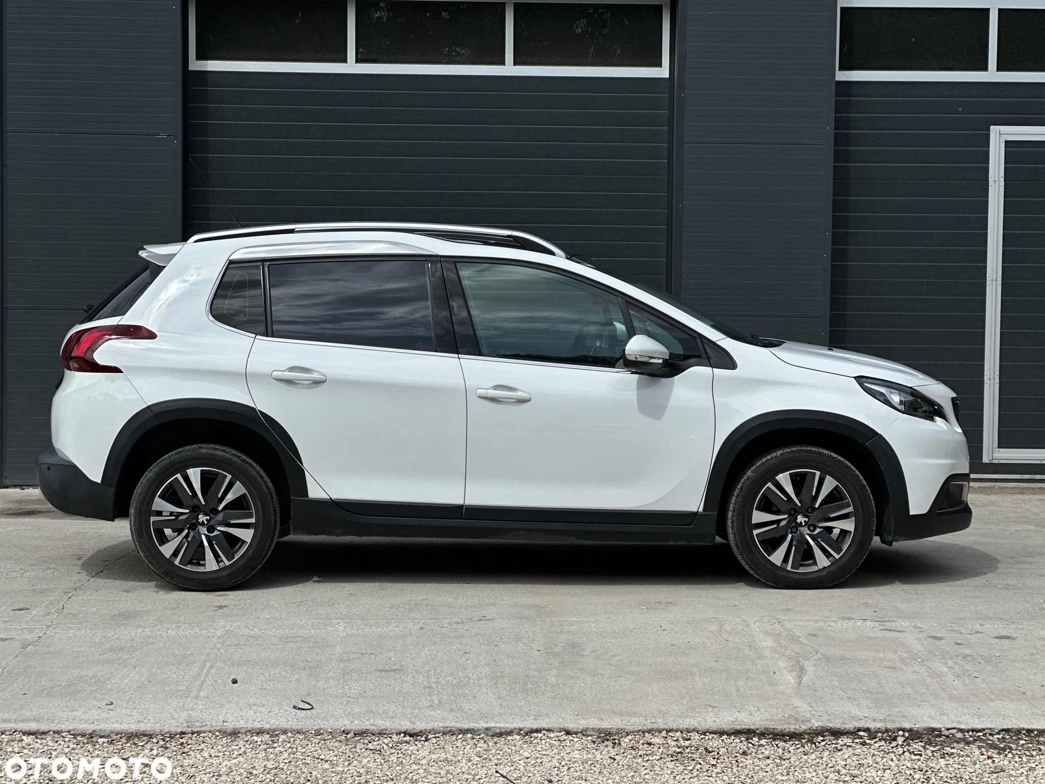 Peugeot 2008 - 7