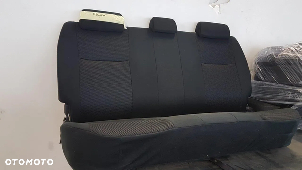 Toyota Hilux KANAPA tylna