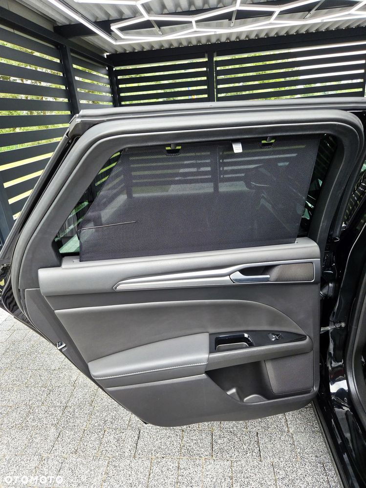 Ford Mondeo - 29
