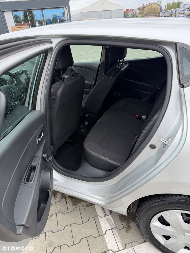 Renault Clio 1.2 16V Business - 22