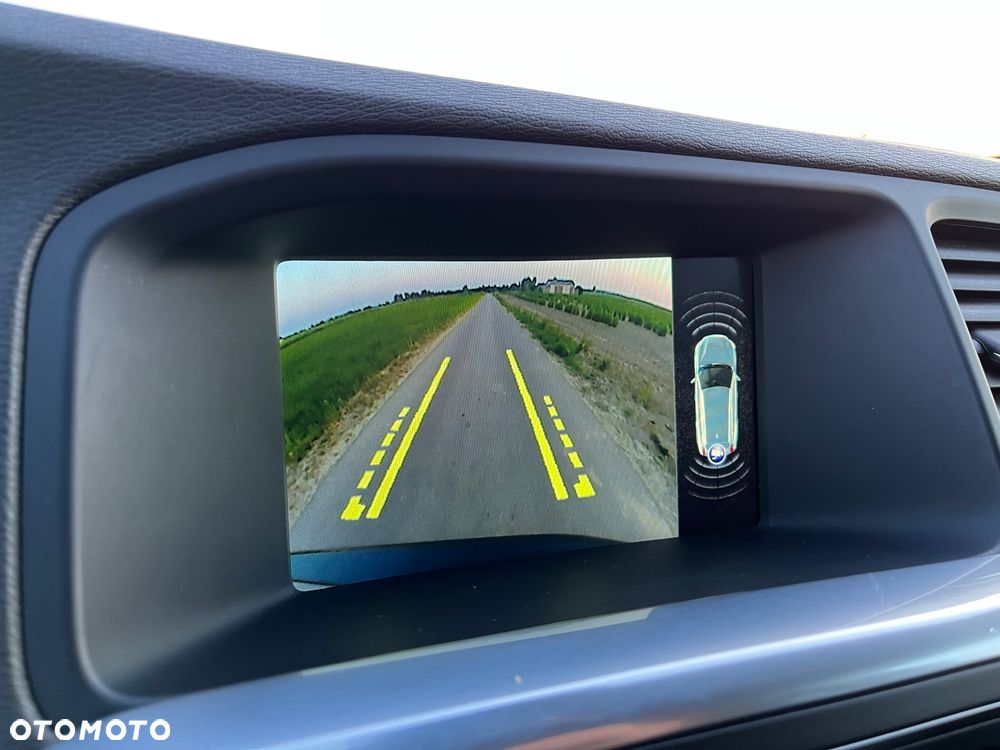 Volvo V60 D3 Momentum - 30