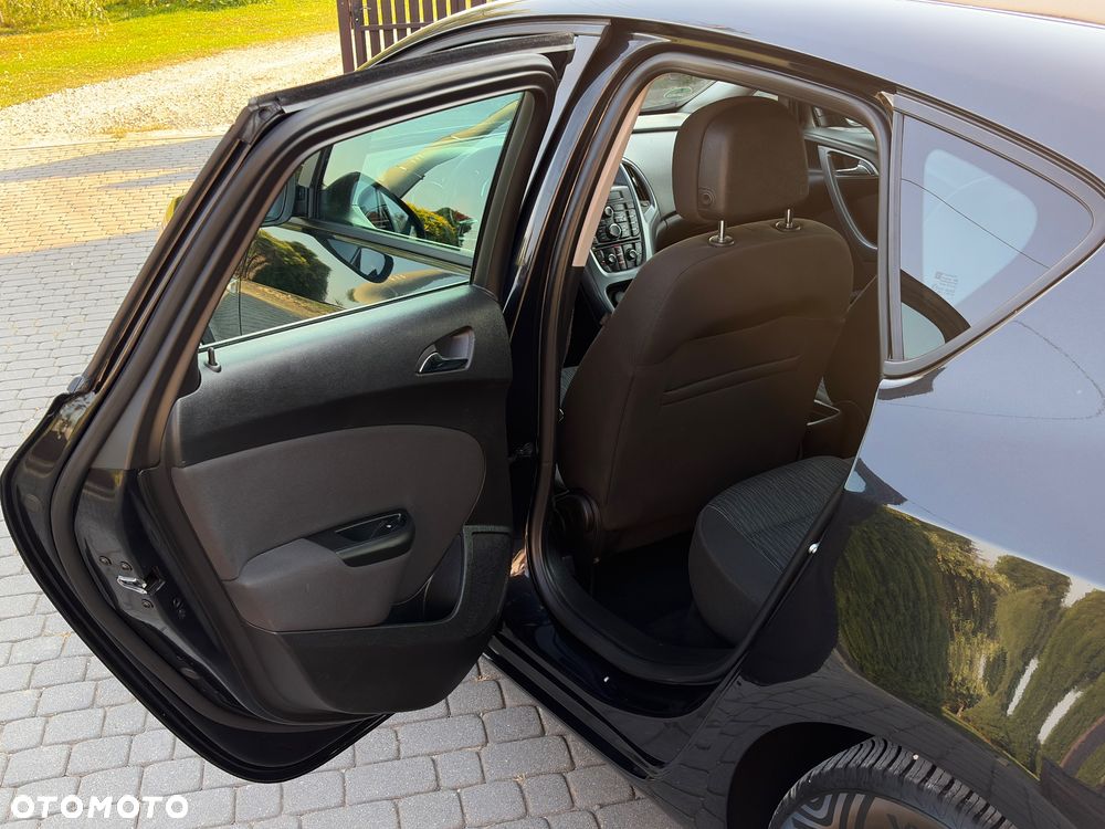 Opel Astra 1.4 Turbo Style - 29