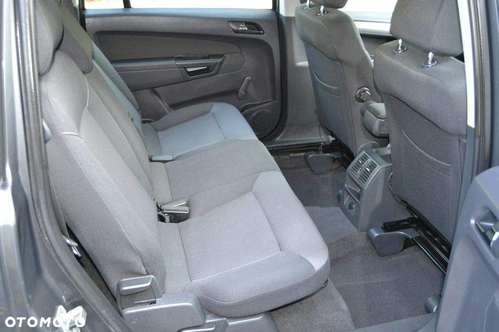 Opel Zafira - 19