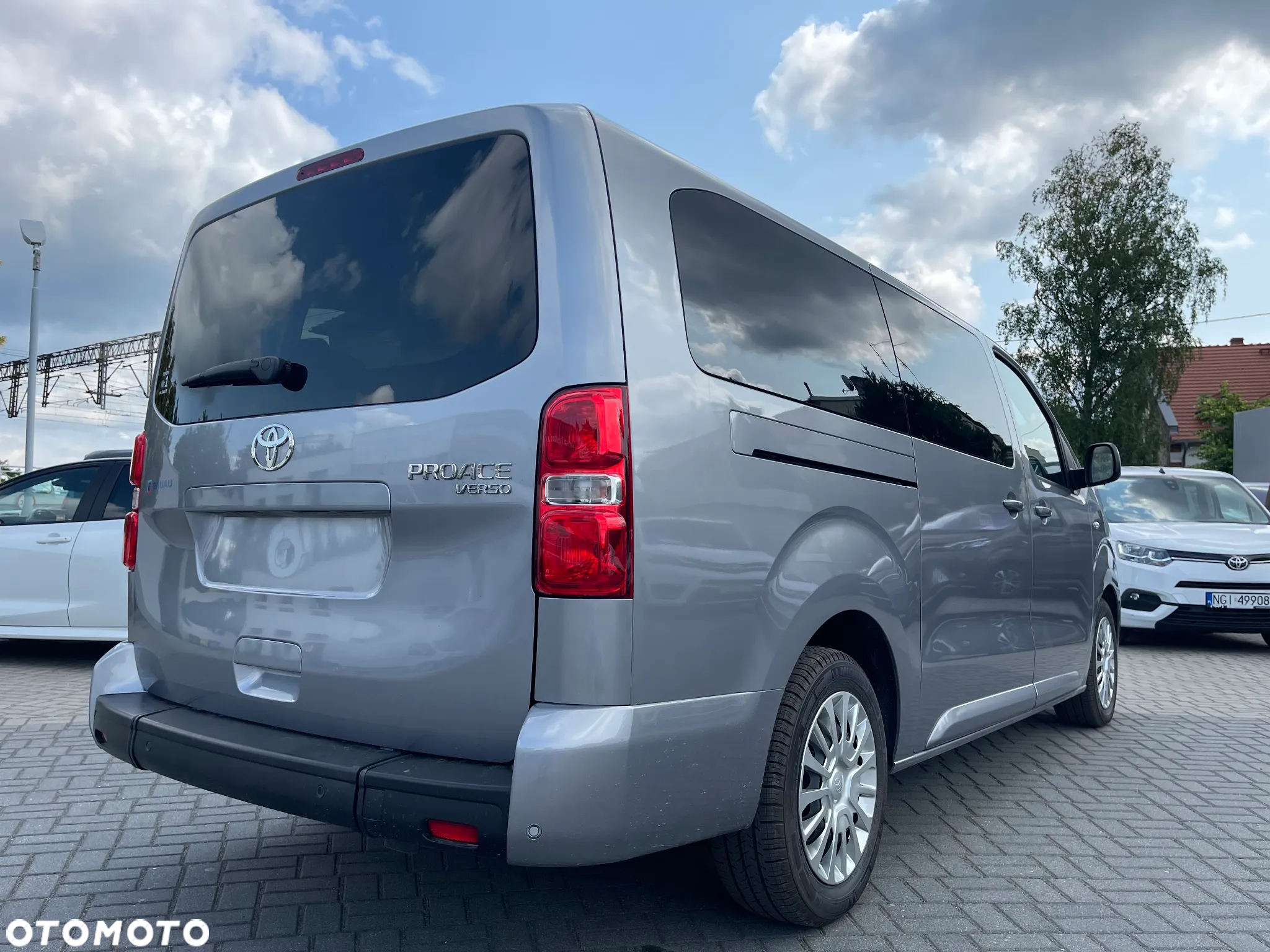 Toyota Proace Verso 2.0 D4-D Long Business - 11