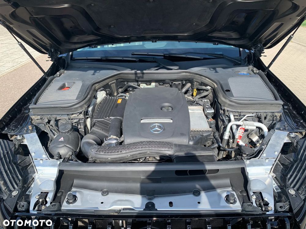 Mercedes-Benz GLC 300 4Matic 9G-TRONIC - 23