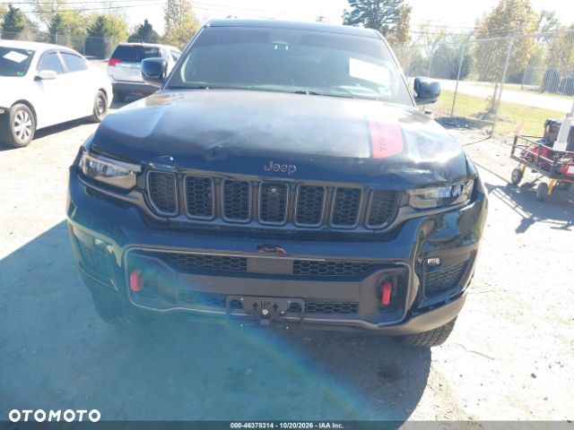 Jeep Grand Cherokee - 8