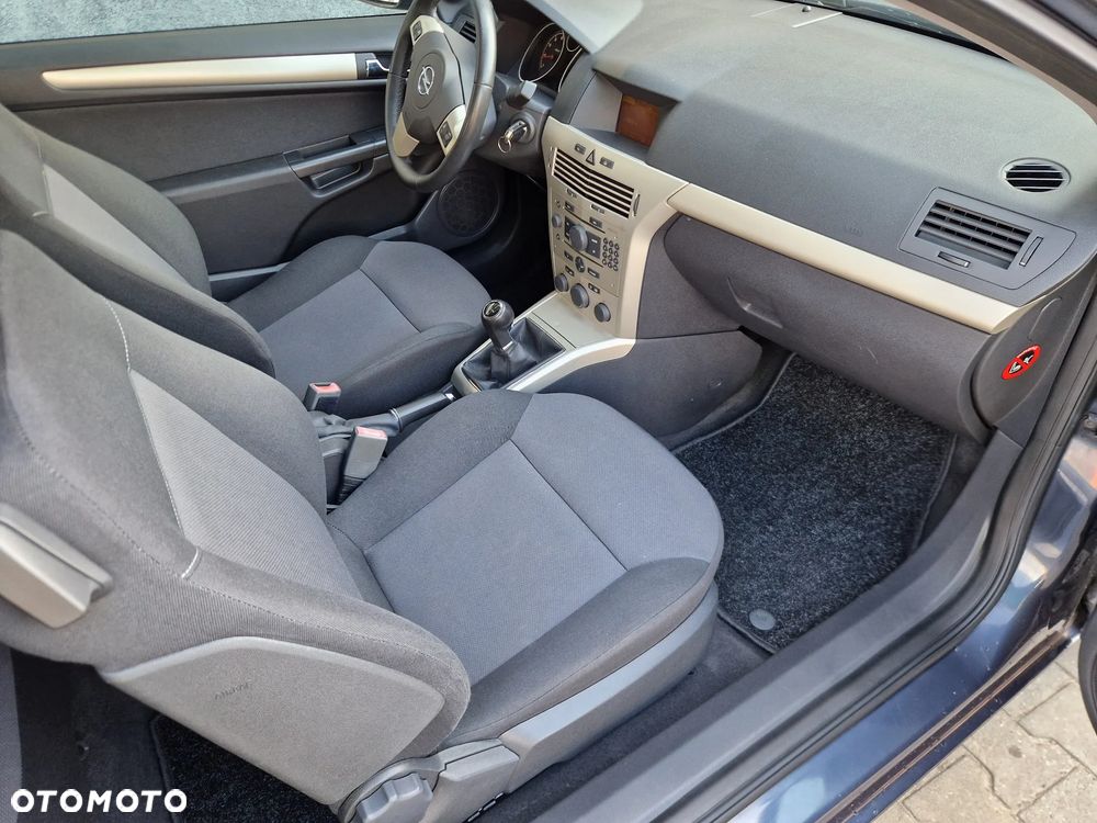 Opel Astra 1.6 Sport - 21