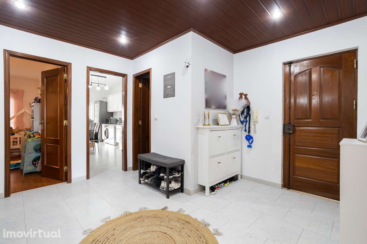 Apartamento T2 em Fernão Ferro: O Refúgio Perfeito para a Sua Família - Grande imagem: 2/16