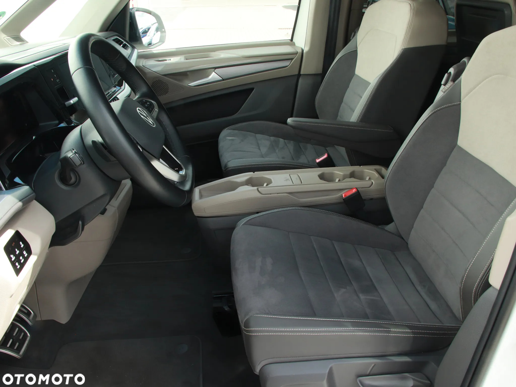 Volkswagen Multivan 2.0 TDI L2 Style DSG - 10