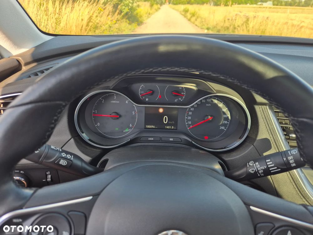 Opel Grandland X 1.5 D Start/Stop INNOVATION - 2