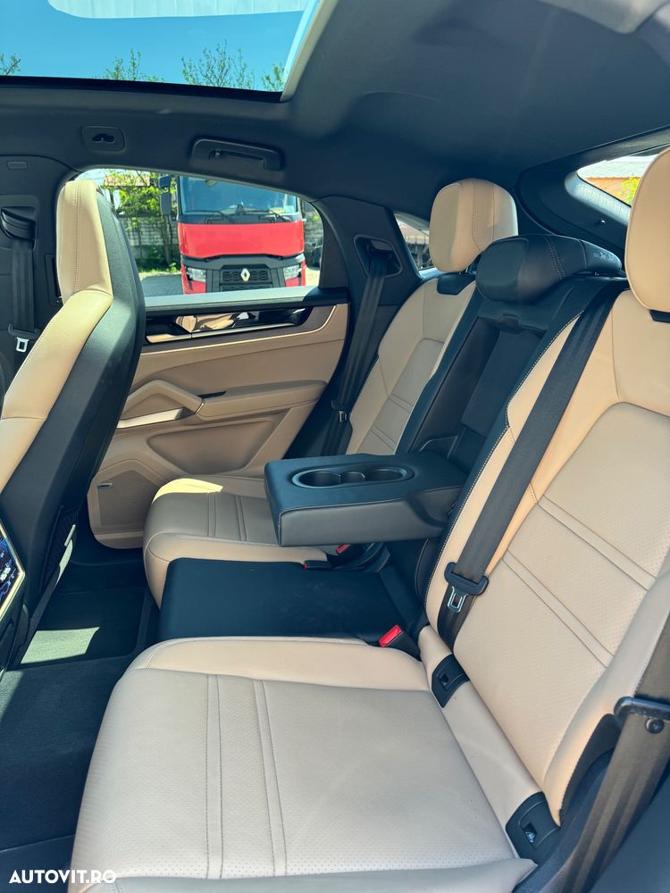 Porsche Cayenne Coupe Black Edition - 23