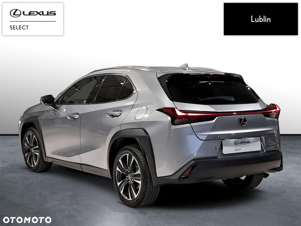 Lexus UX 300h Business - 3