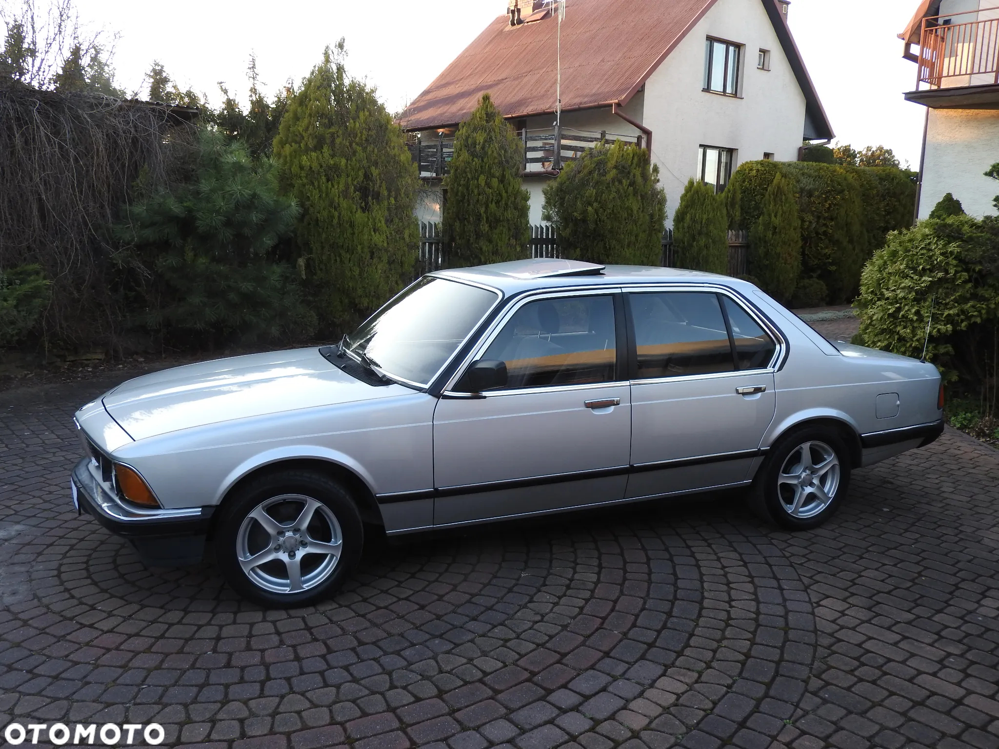 BMW Seria 7 - 12