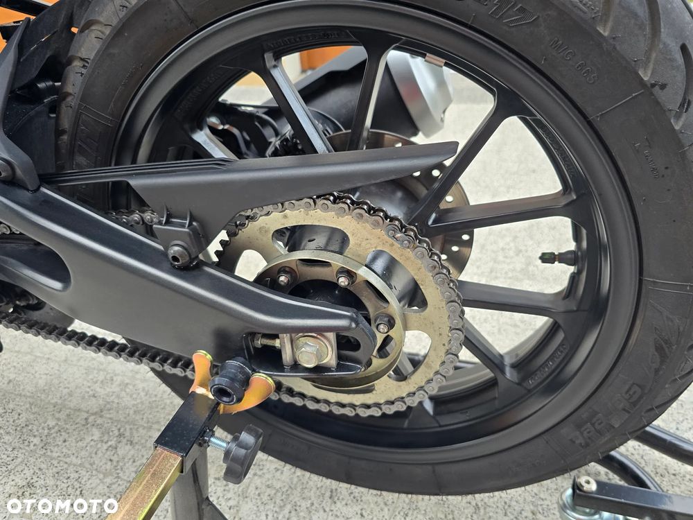 Yamaha MT - 16