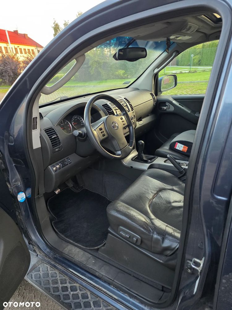 Nissan Pathfinder 2.5 DCi Sport / SE - 6
