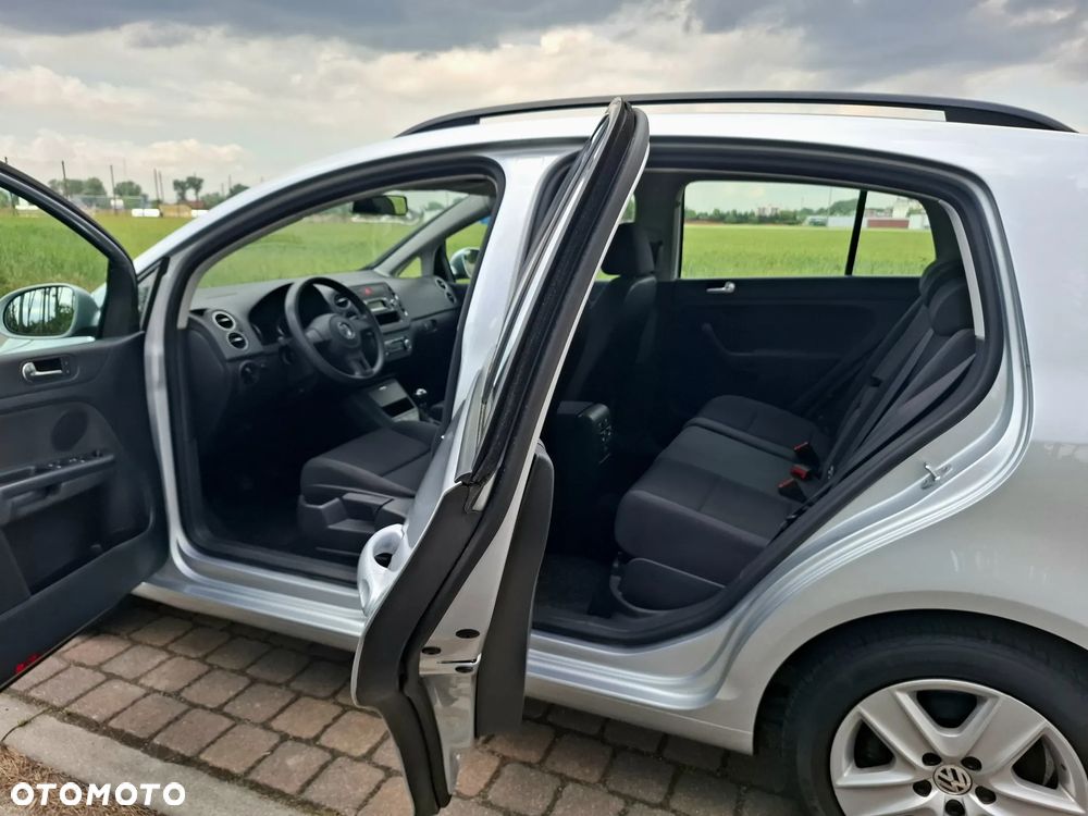 Volkswagen Golf Plus - 12