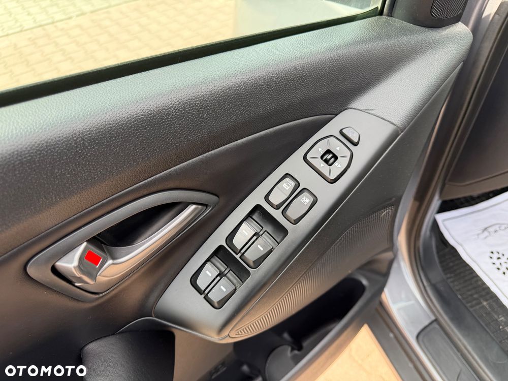 Hyundai ix35 1.7 CRDi 2WD blue Trend - 27