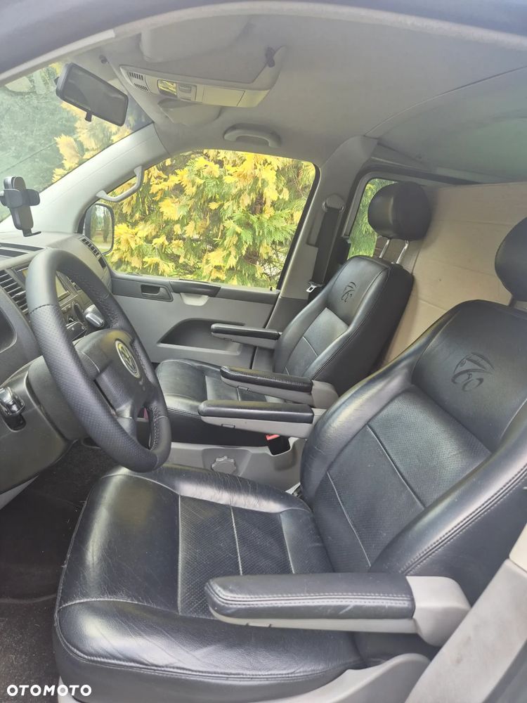 Volkswagen T5 - 9