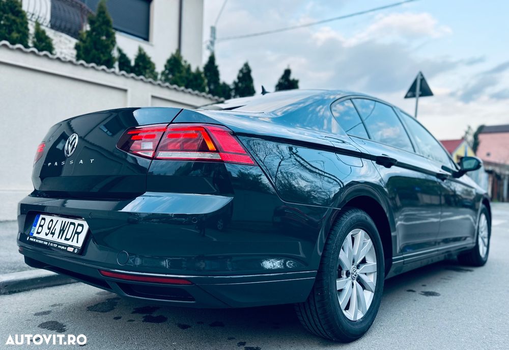 Volkswagen Passat 1.6 TDI DSG Comfortline - 8