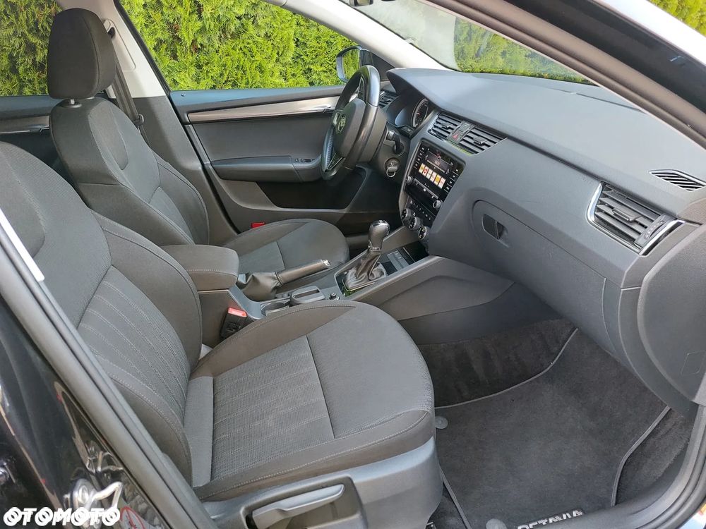 Skoda Octavia 2.0 TDI Elegance DSG - 8