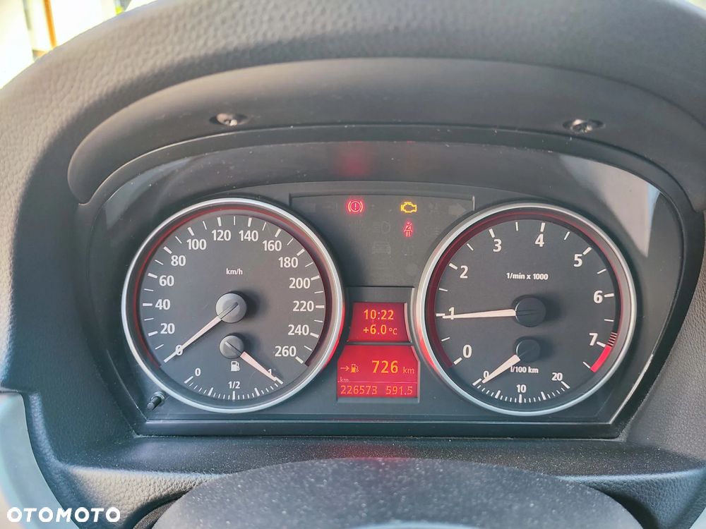 BMW Seria 3 325i - 11
