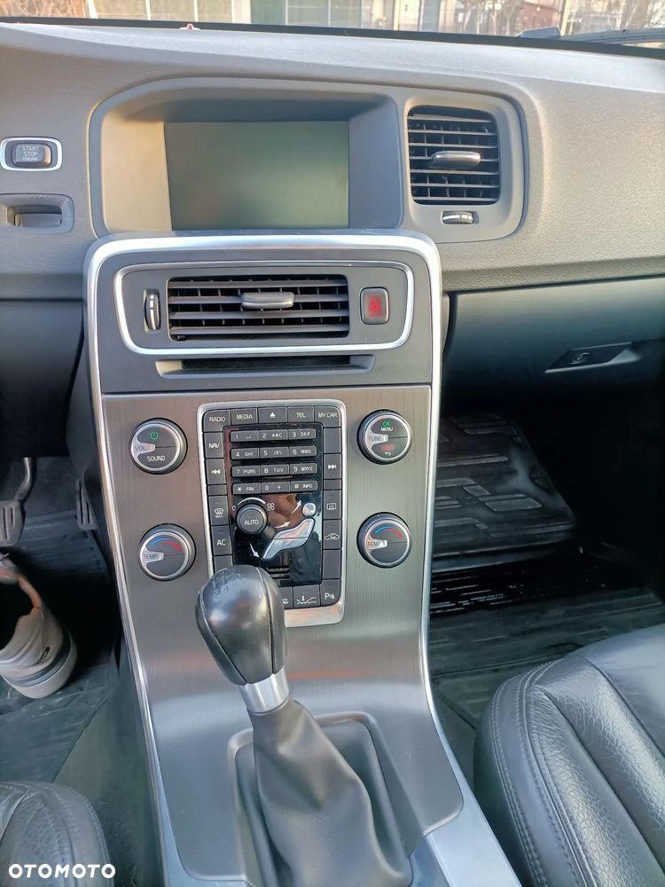 Volvo S60 D3 Summum - 18