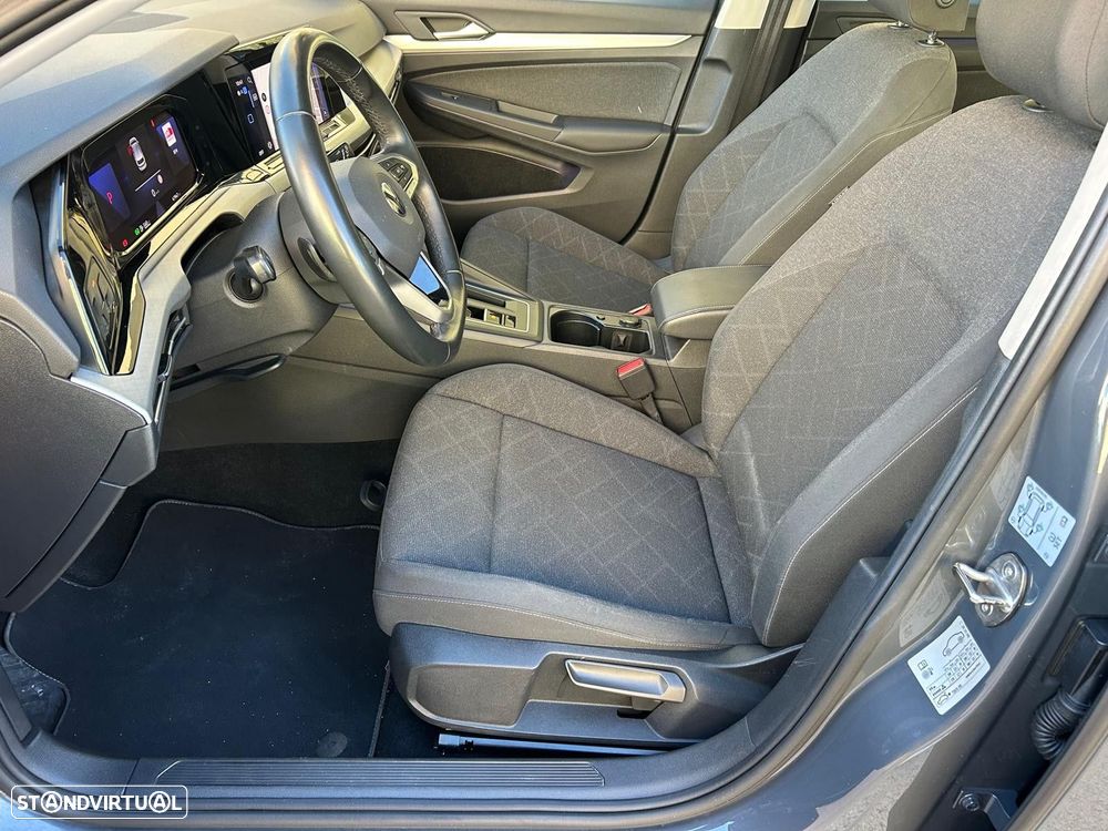 VW Golf 1.0 eTSI Life DSG - 39