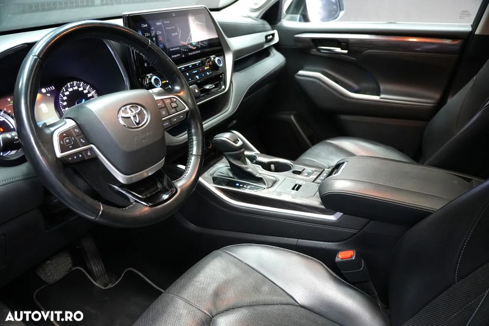 Toyota Highlander 2.5 L Hybrid Dynamic Force 248CP Luxury Pearly - 8