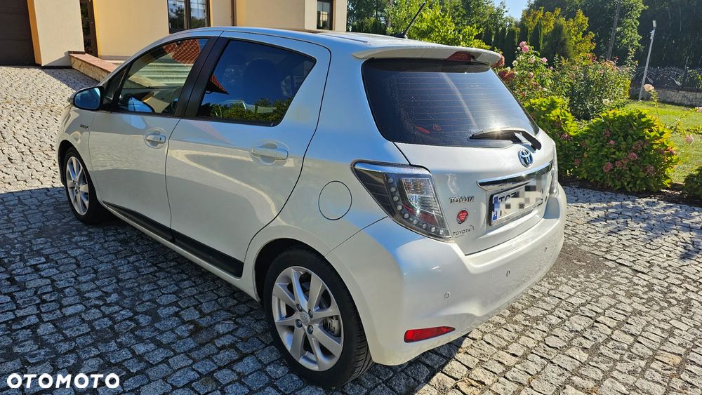 Toyota Yaris Hybrid 1.5 VVT-i - 5