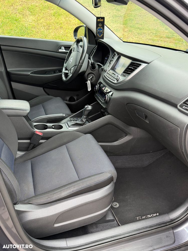 Hyundai Tucson blue 1.7 CRDi 2WD DCT Premium - 16