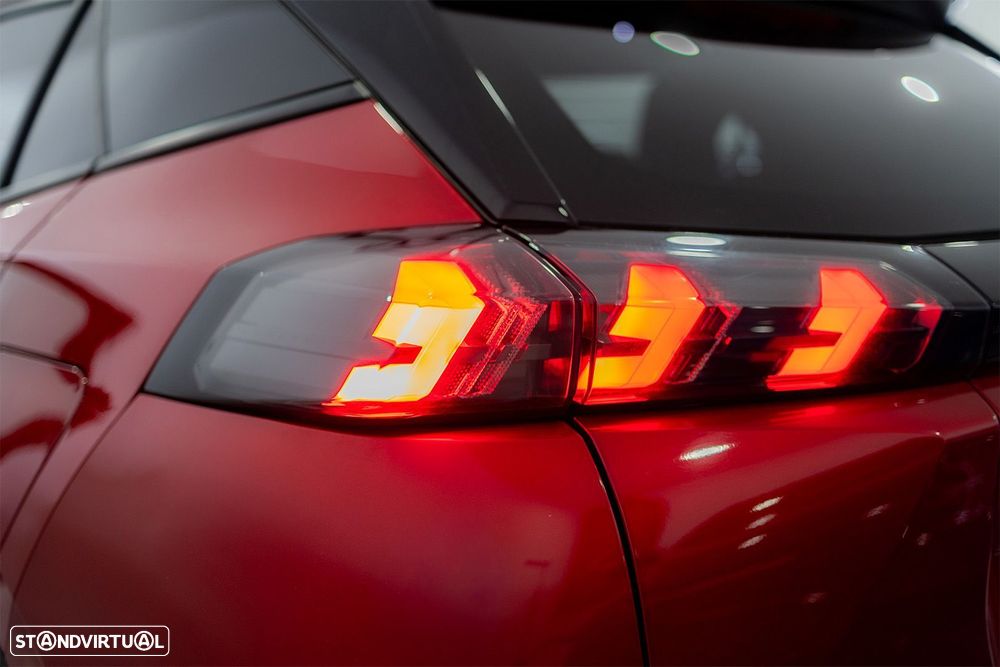 Peugeot 2008 1.2 PureTech Allure Pack - 16