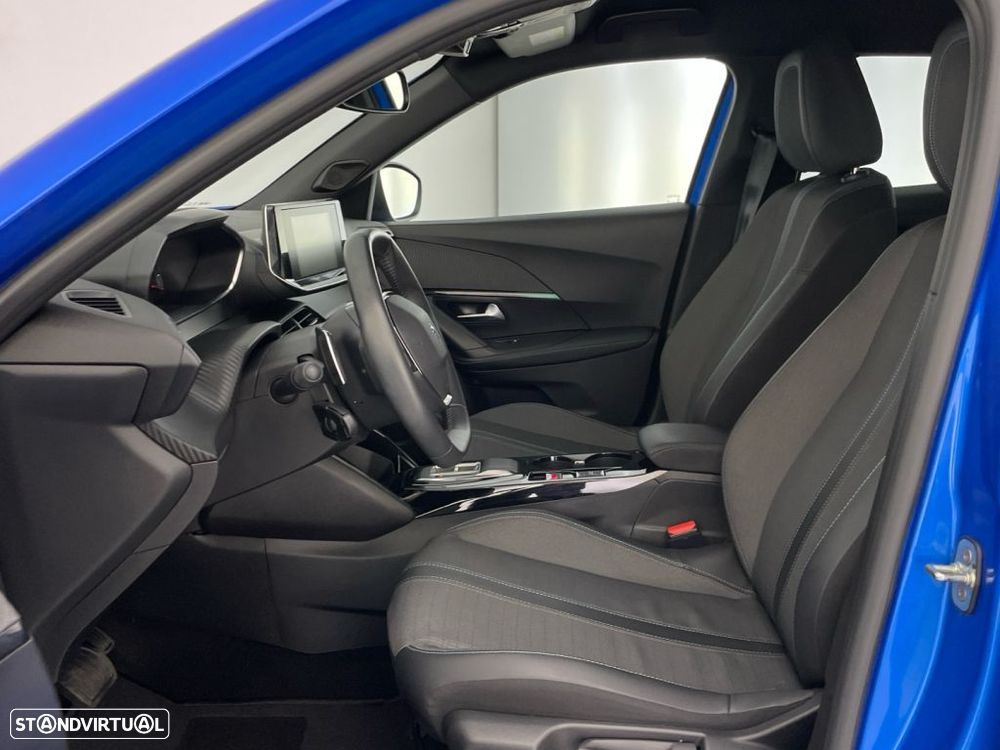 Peugeot 2008 1.2 PureTech Allure EAT8 - 11