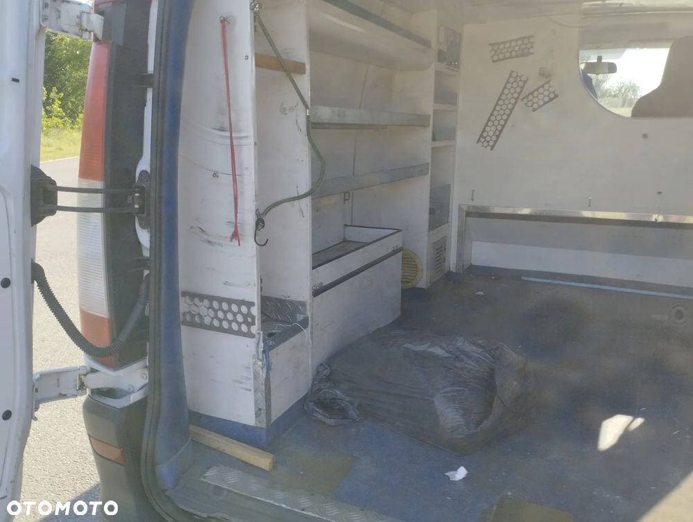 Mercedes-Benz Vito - 22