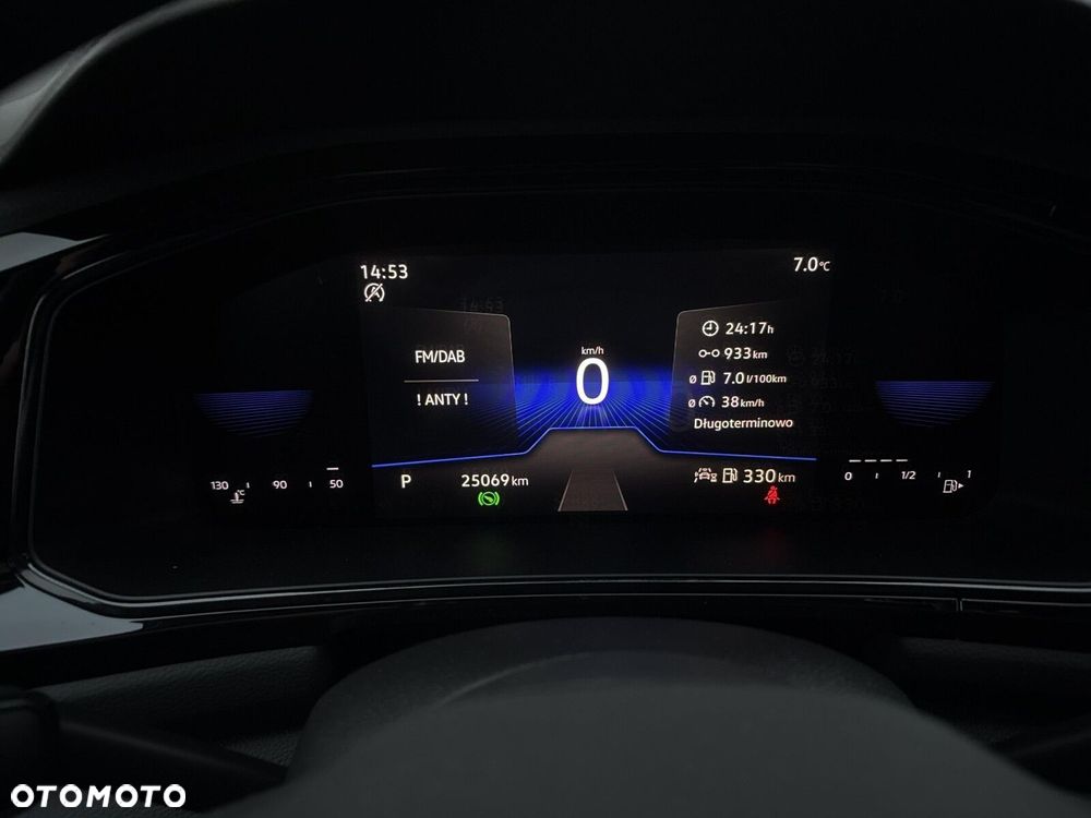 Volkswagen T-Roc - 16