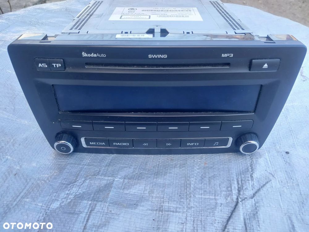 Radio Skoda Octavia 2 II Lift Swing MP3 SKODA OCTAVIA II LIFT ORYGINALNE RADIO CD MP3 Delphi 1Z0035161M - 2