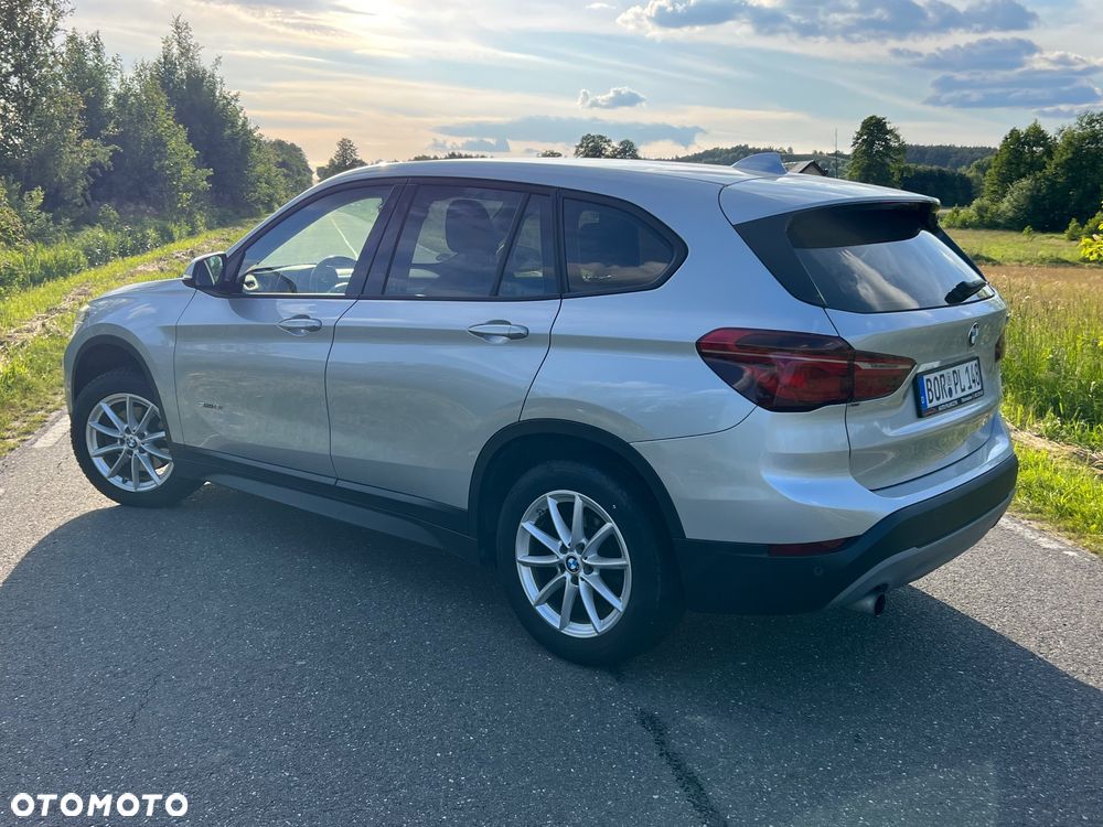 BMW X1 sDrive18i Sport Line - 2