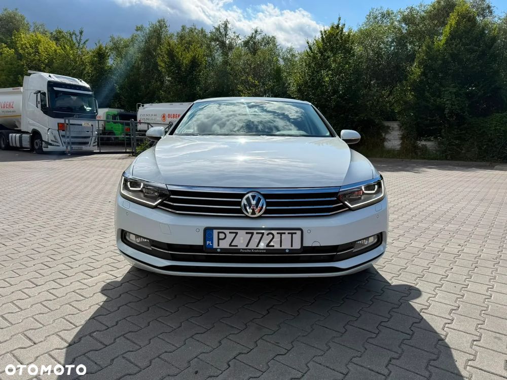 Volkswagen Passat - 2