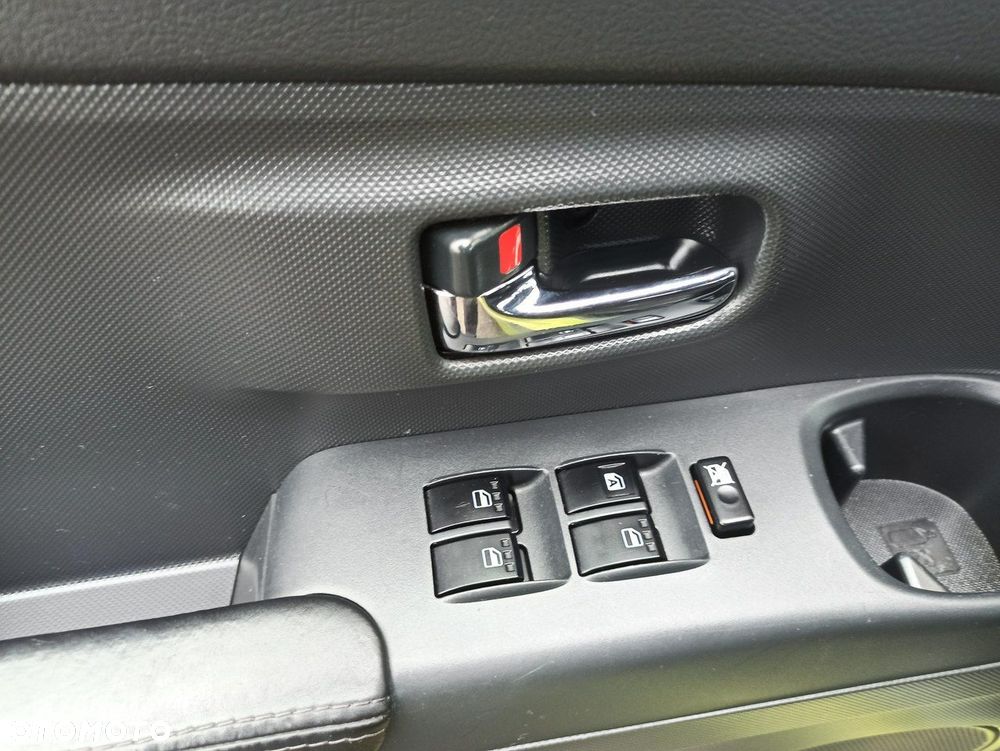 Daihatsu Materia - 17