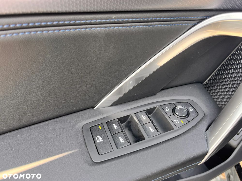 BMW X1 sDrive18i - 26