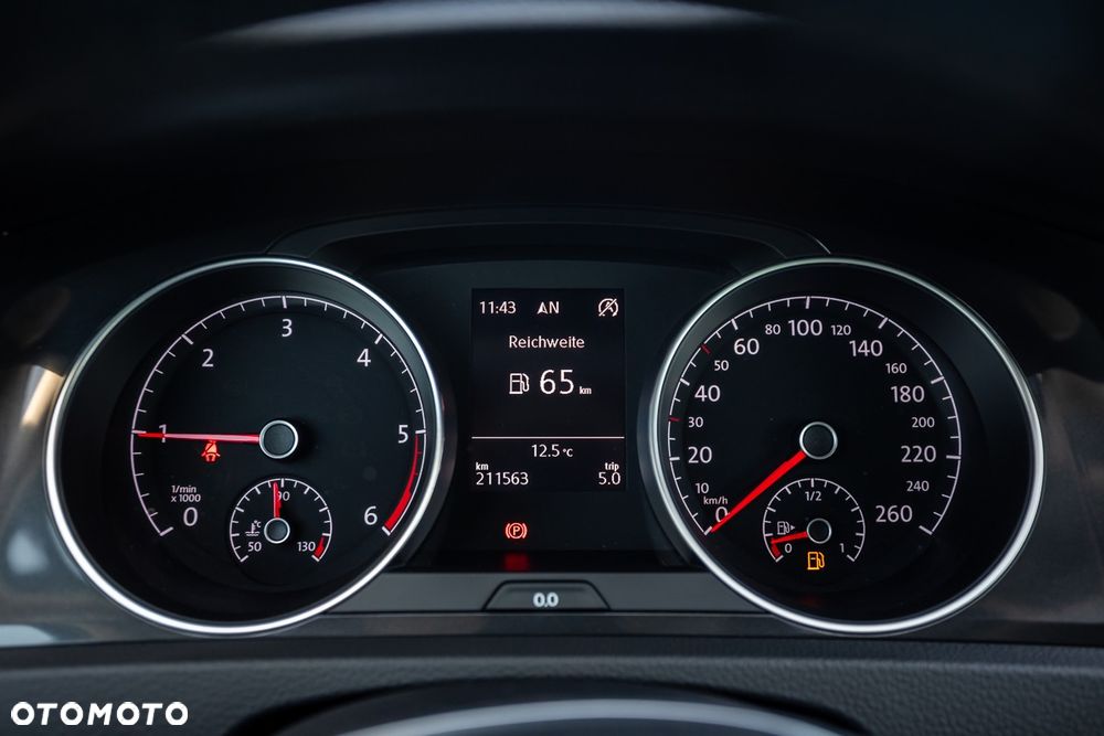 Volkswagen Golf Variant 2.0 TDI (BlueMotion Technology) Comfortline - 26