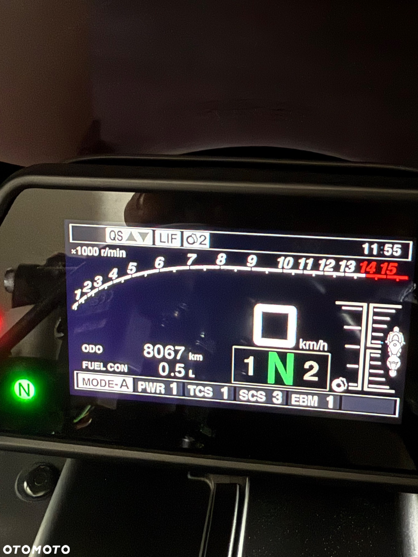 Yamaha R1 - 9