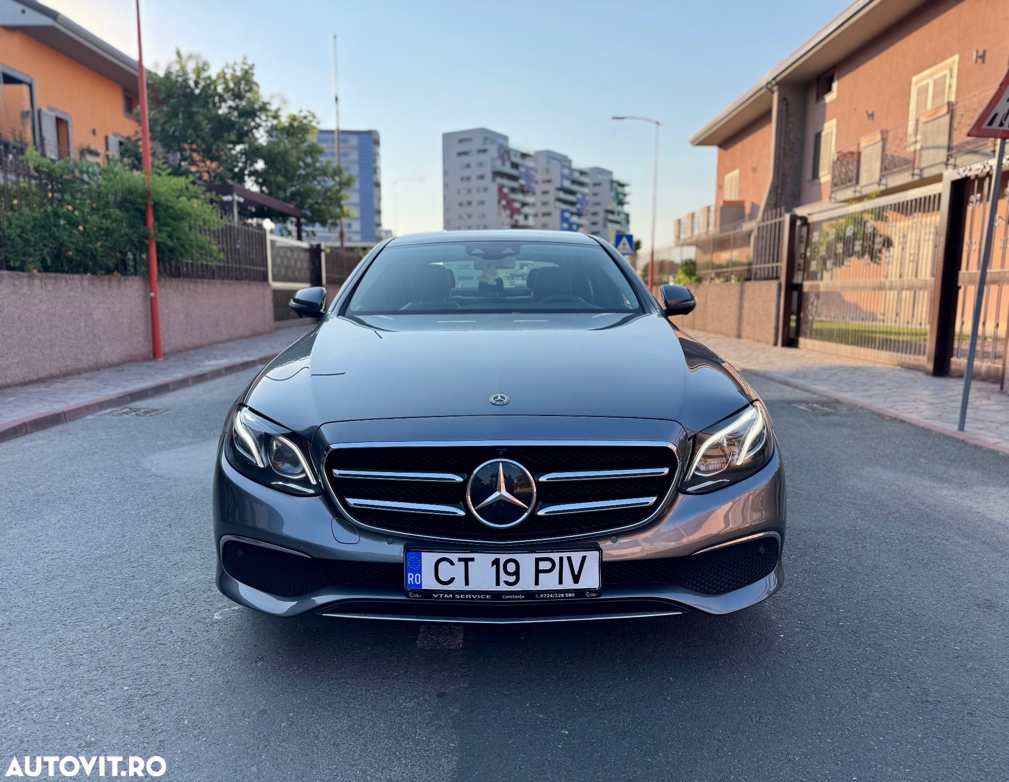 Mercedes-Benz E - 1