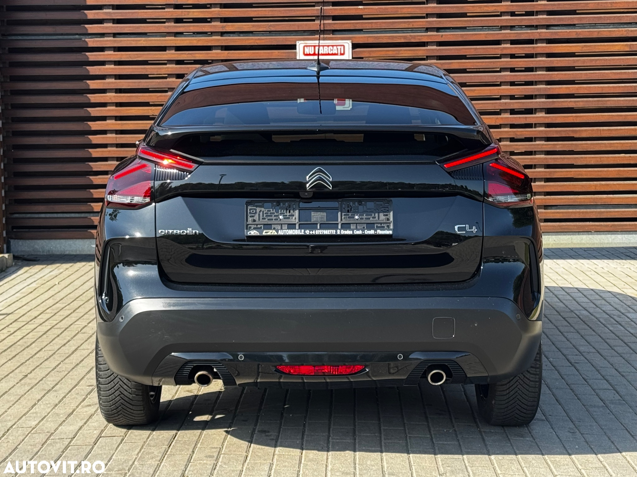 Citroën C4 1.2 PureTech S&S EAT8 Shine - 10