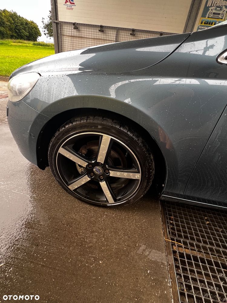 Volvo V40 D2 Summum - 10