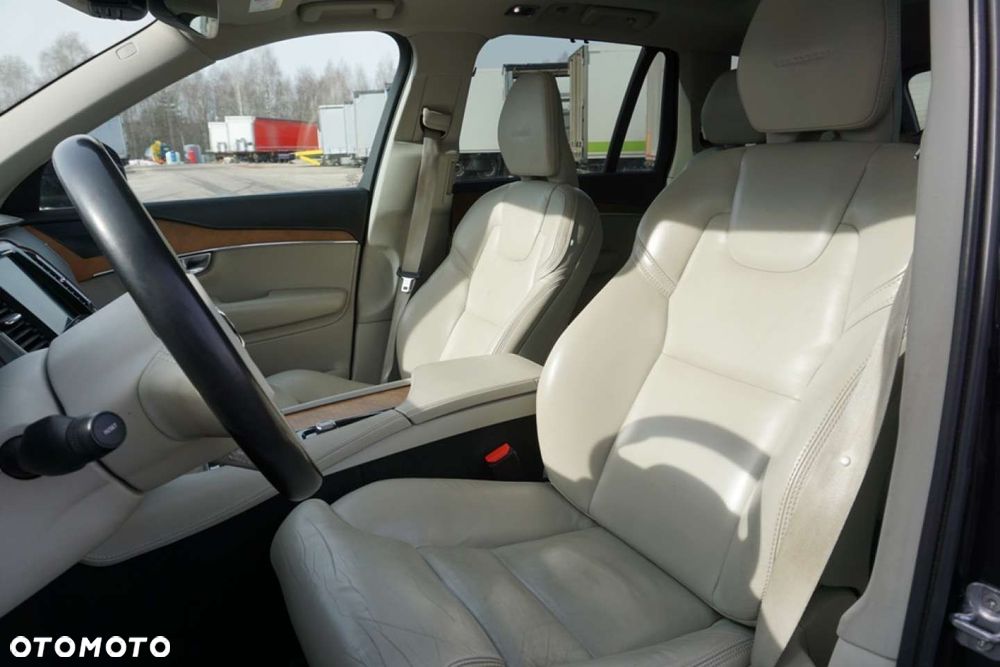 Volvo XC 90 - 10
