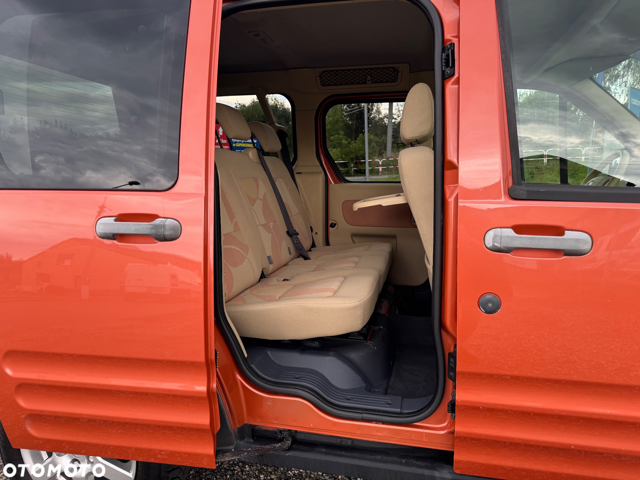 Ford Tourneo Connect - 18
