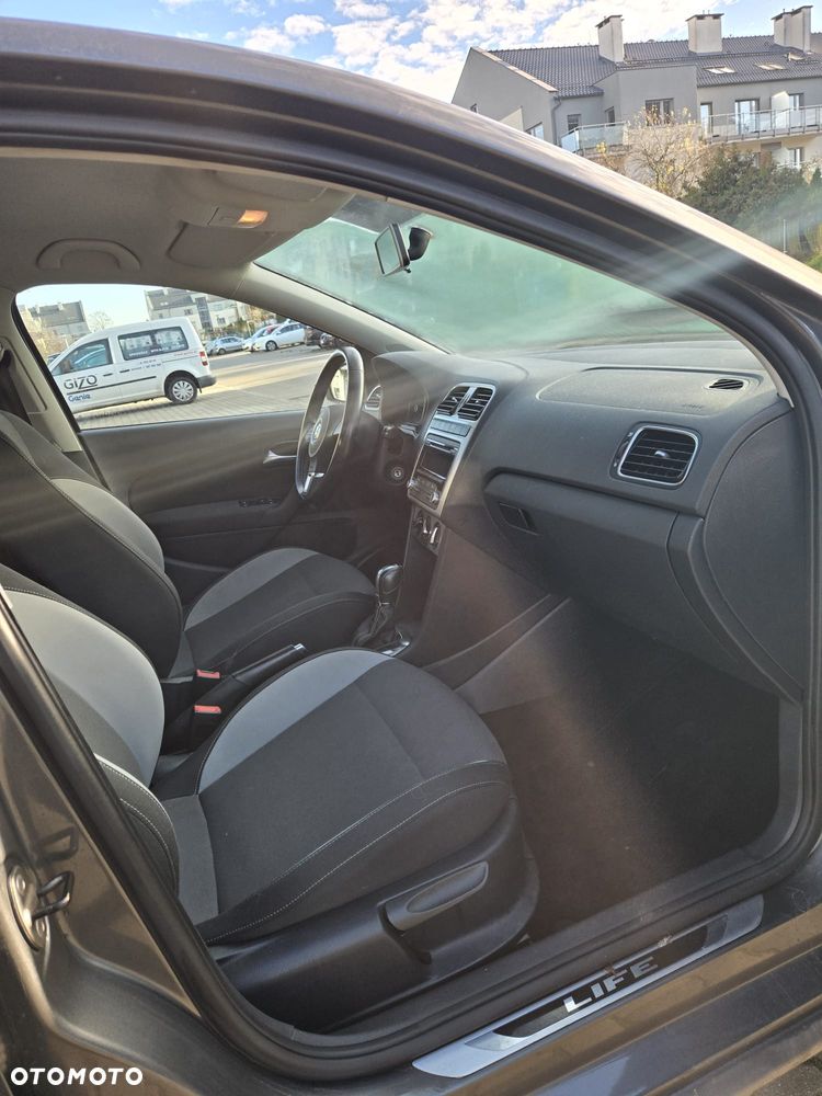 Volkswagen Polo 1.6 TDI DSG Life - 10