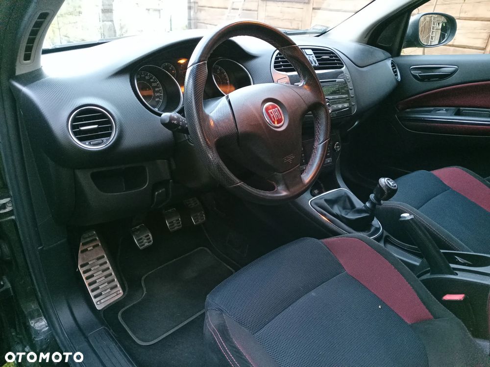 Fiat Bravo 1.4 T-JET 16V Dynamic Euro5 - 21