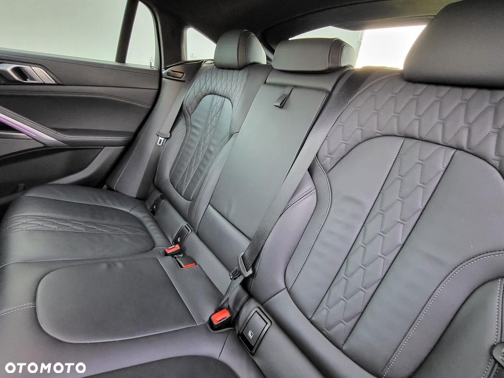 BMW X6 - 13