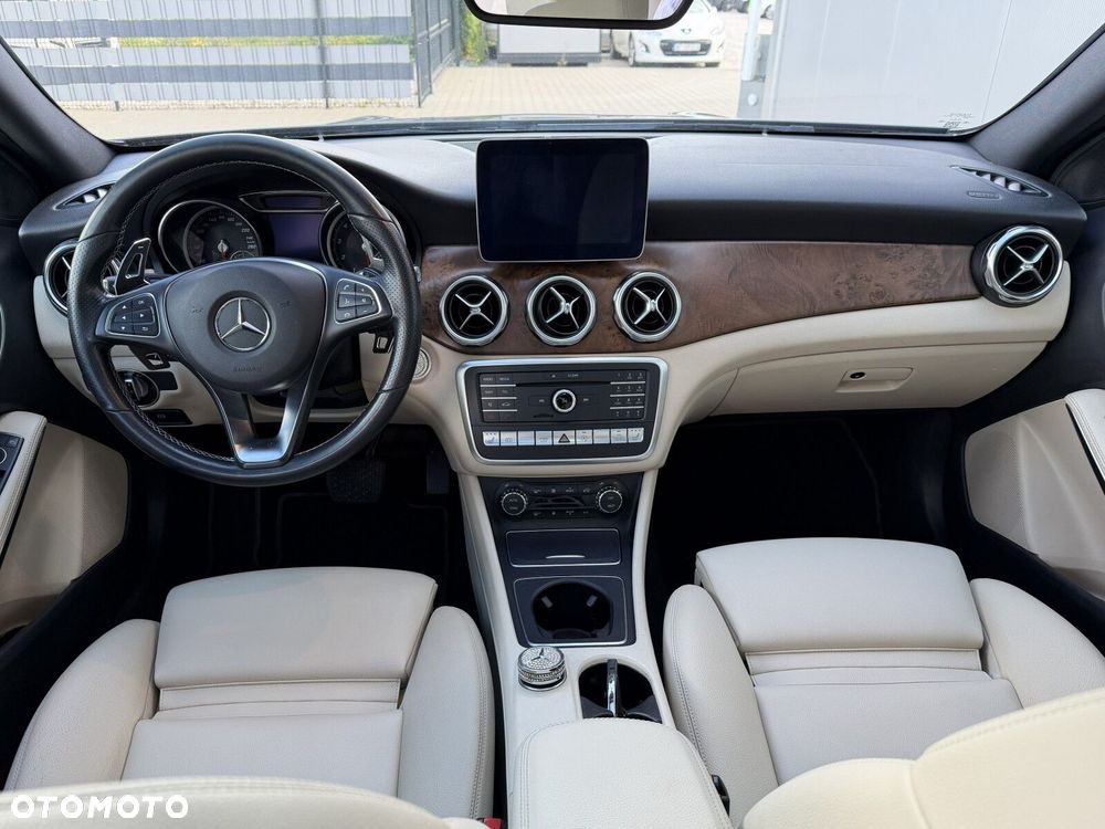 Mercedes-Benz GLA 250 4-Matic - 20
